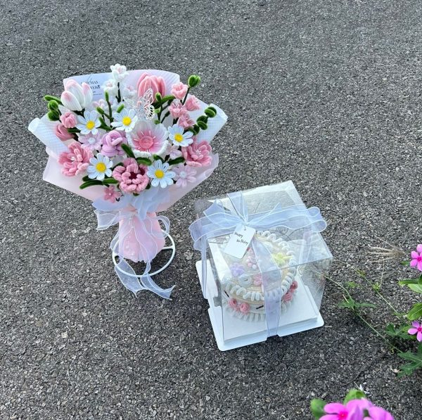 Set Quà Hoa Kèm Bánh Sinh Nhật Làm Từ Kẽm Nhung - Hình ảnh 2